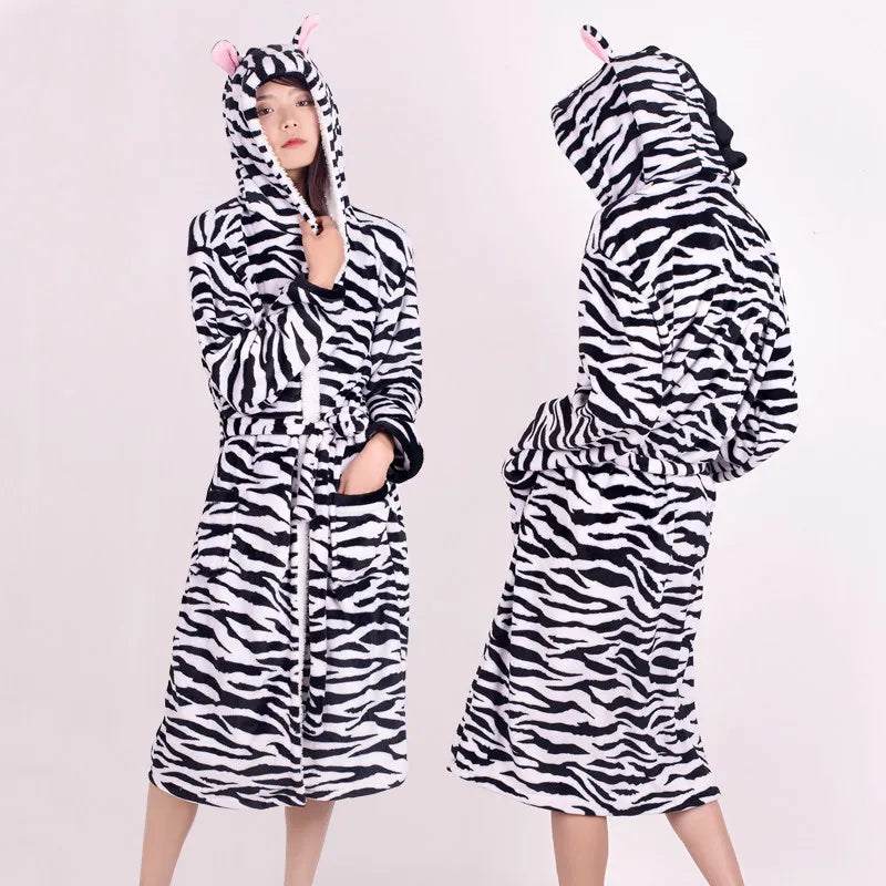 Warmer Einhorn Pyjama für kuschelige