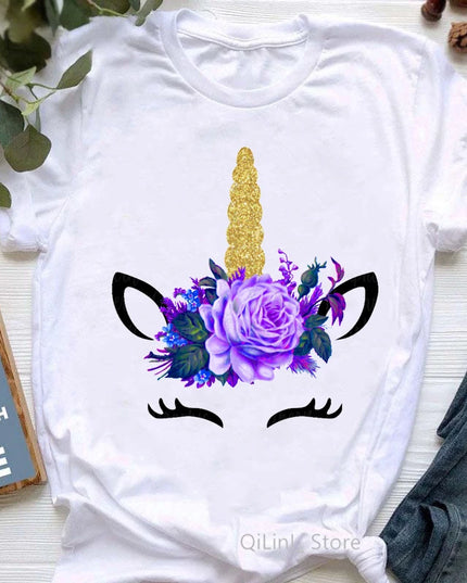 Dein verspieltes Einhorn T-Shirt mit