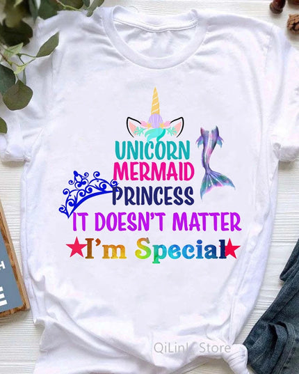 Dein süßes Einhorn T-Shirt mit Blumen-Print