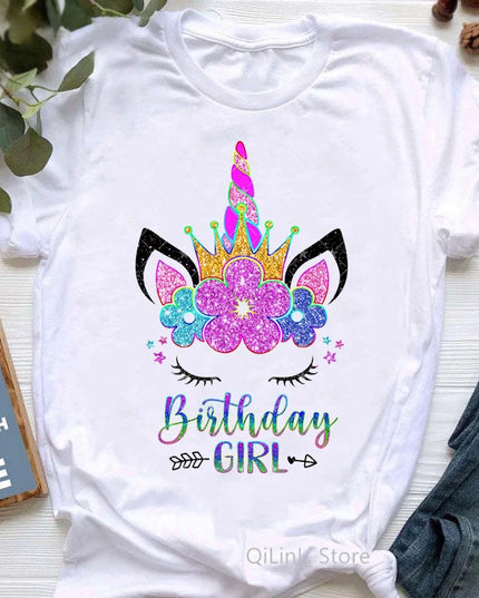 Dein verspieltes Einhorn T-Shirt mit Blüten