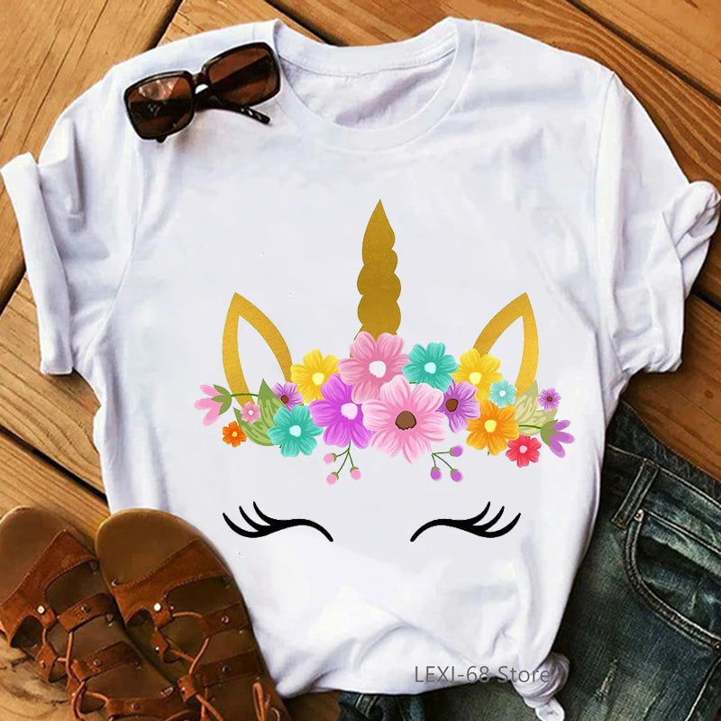 Dein magisches Einhorn T-Shirt mit Blumen!
