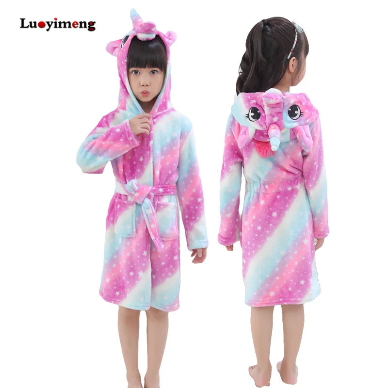 Warmer Einhorn Pyjama für kuschelige
