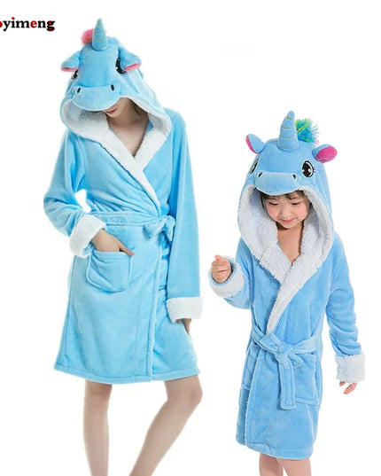 Warmer Einhorn Pyjama für kuschelige