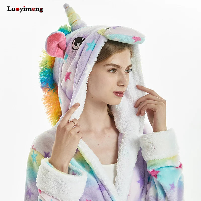 Warmer Einhorn Pyjama für kuschelige