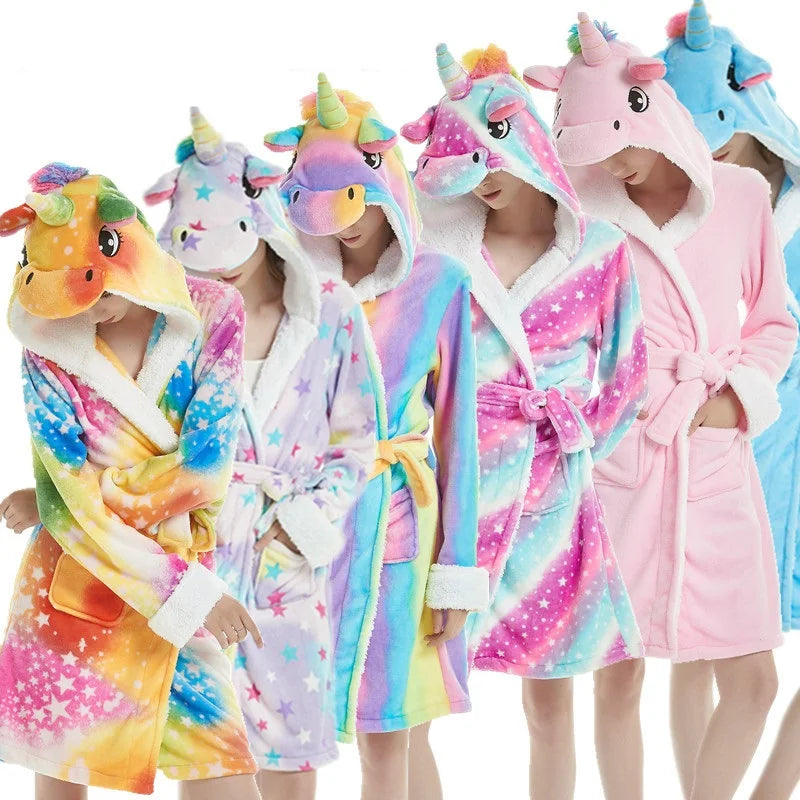 Warmer Einhorn Pyjama für kuschelige