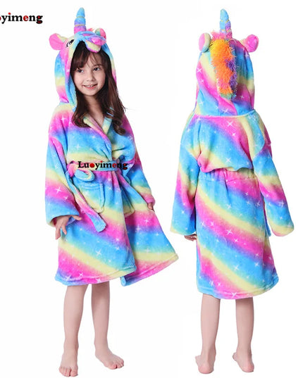 Warmer Einhorn Pyjama für kuschelige