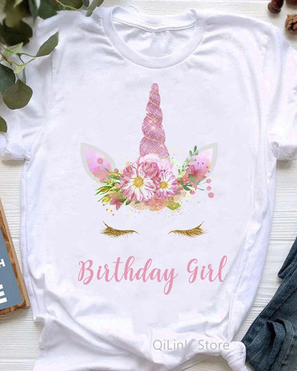 Dein verspieltes Einhorn T-Shirt mit Blüten