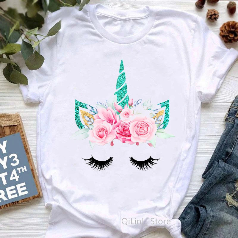 Dein fröhliches Einhorn T-Shirt mit