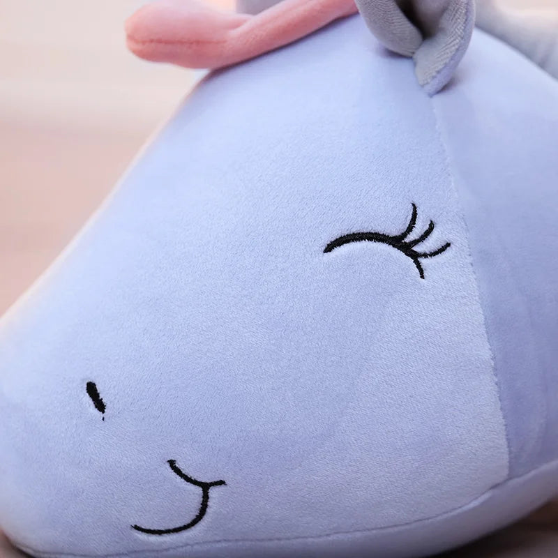 Dein riesiges flauschiges Einhorn Kissen!