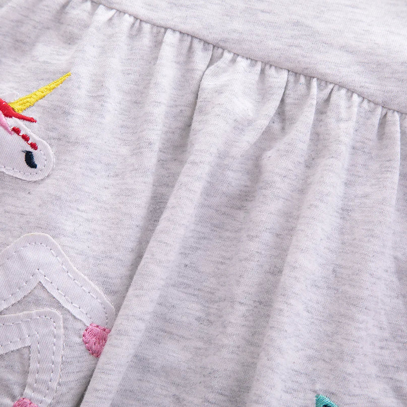 Dein zauberhaftes Einhorn Kleid mit Taschen!