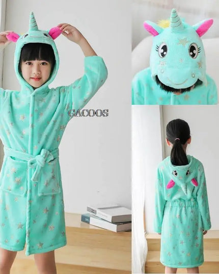 Rosafarbener Einhorn Onesie für Mädchen aus weichem Flanell, ideal für gemütliche Stunden und als Schlafanzug