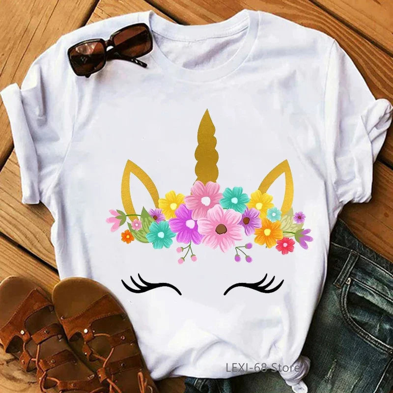Graues Einhorn T-Shirt: Magie mit Blumen!