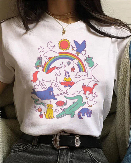 Damen Einhorn T-Shirt mit einem modernen, dunklen Einhorn-Motiv im Harajuku-Stil und kurzen Ärmeln