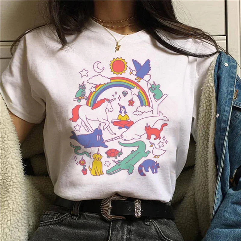 Dein verspieltes Einhorn T-Shirt wartet!