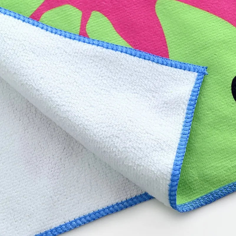Dein kuscheliges Einhorn Handtuch mit Kapuze!