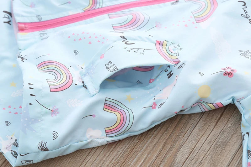 Deine bunte Regenbogen Einhorn Jacke!