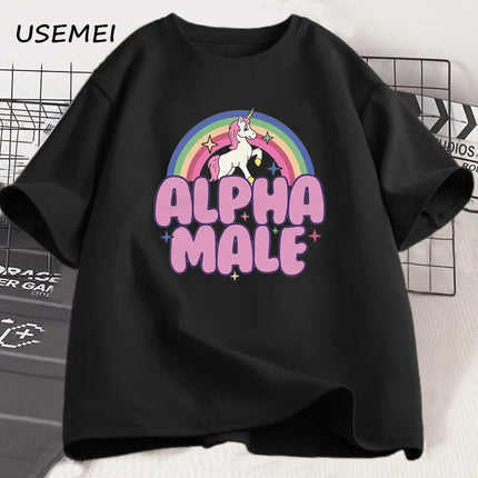 Schwarzes Einhorn T-Shirt für Herren mit einem mystischen Einhorn-Grafikdruck, Rundhalsausschnitt und kurzen Ärmeln.
