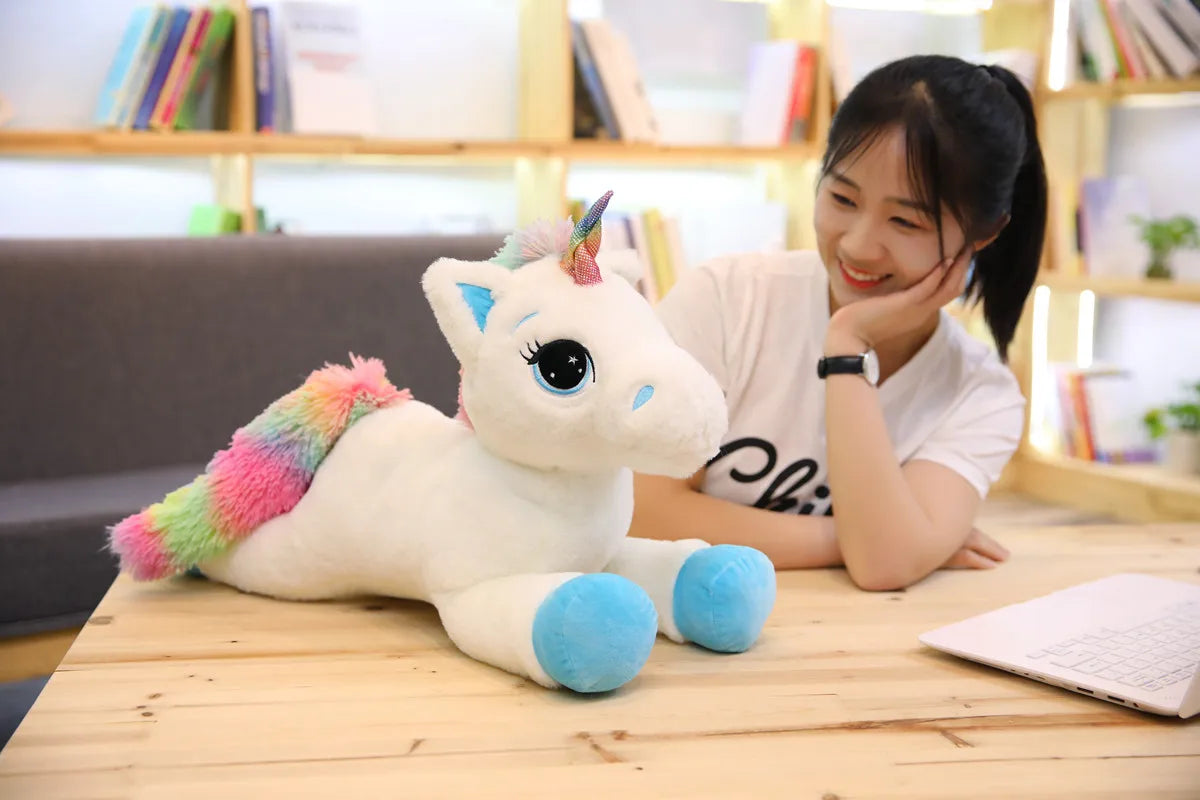 Dein riesiges Regenbogen Einhorn Kissen!