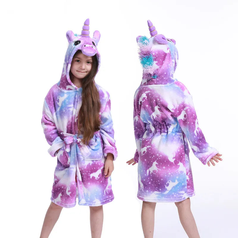 Warmer Einhorn Pyjama für kuschelige