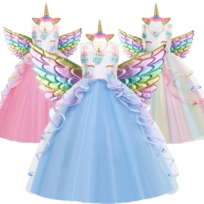 Glänze im Einhorn Kostuem mit zarten Blüten!