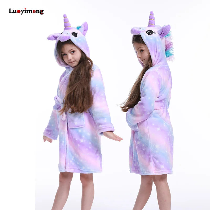 Warmer Einhorn Pyjama für kuschelige