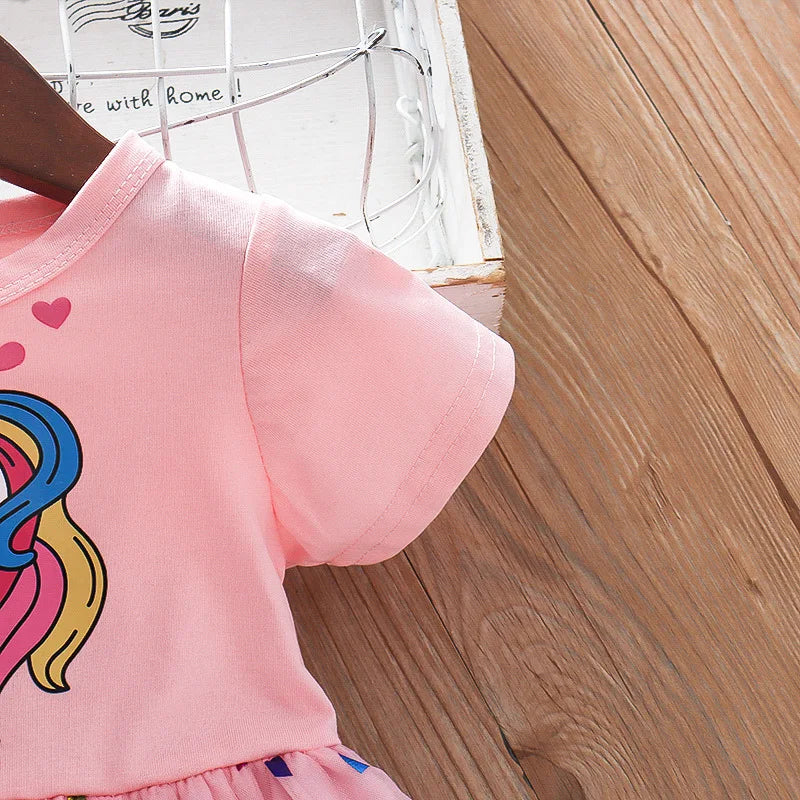 Süßes Einhorn Kleid für kleine Prinzessinnen!