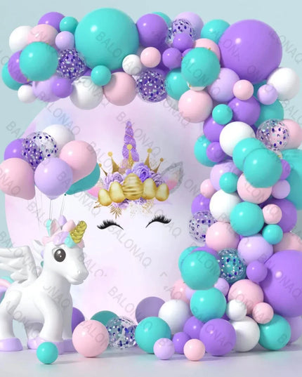 95-teiliges Einhorn Regenbogen Ballon Set mit verschiedenen Zahlenballons und Einhornmotiven für eine Geburtstagsfeier