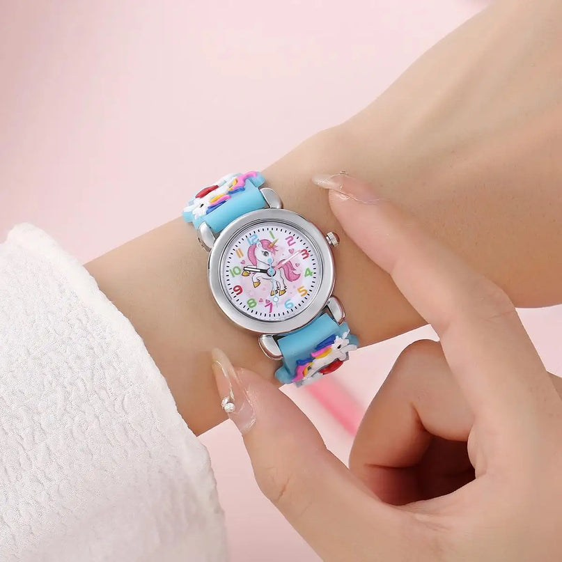 Deine stylische Einhorn Uhr in bunten Farben