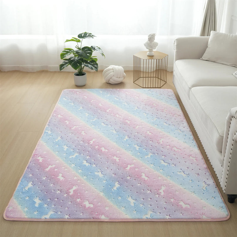 Leuchtender Einhorn Sessel in Rosa mit Mond- und Sternenmuster, der im Dunkeln leuchtet