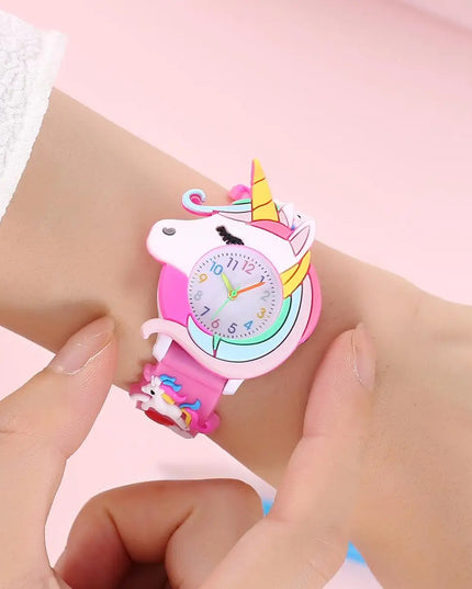 Deine magische Einhorn Uhr mit Saturn-Zauber!