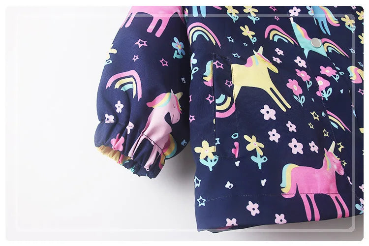 Deine fröhliche Einhorn Jacke für alle Fälle!