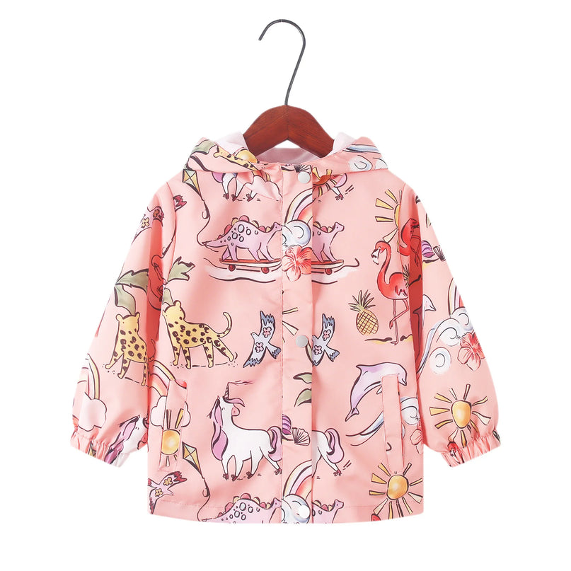 Bunte Einhorn Jacke als Windbreaker mit Kapuze für Kinder, bedruckt mit fröhlichen Cartoon-Einhörnern, für Herbst und Frühling.