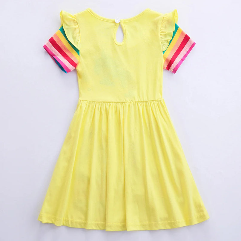 Dein leuchtendes Einhorn Kleid in Fuchsia!