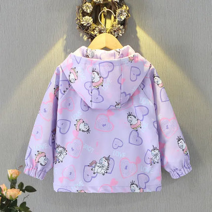 Lila Einhorn Jacke für Mädchen mit Kapuze und buntem Einhorn-Muster, ideal als Windbreaker