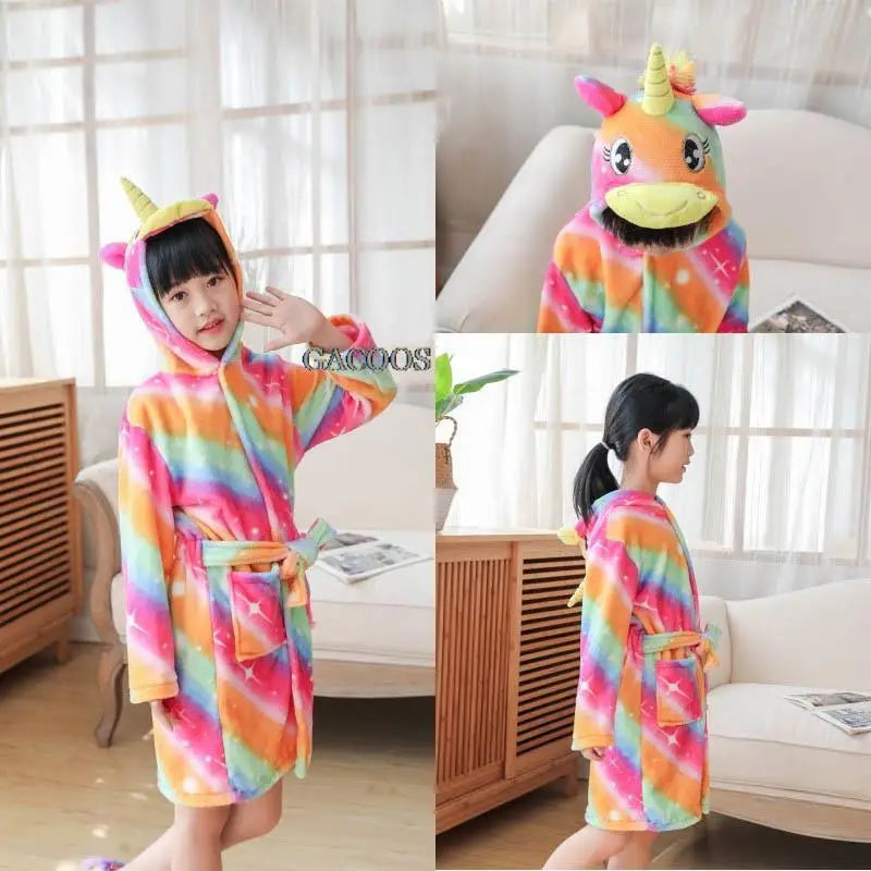 Traumhafter Einhorn Onesie in magischem Lila!