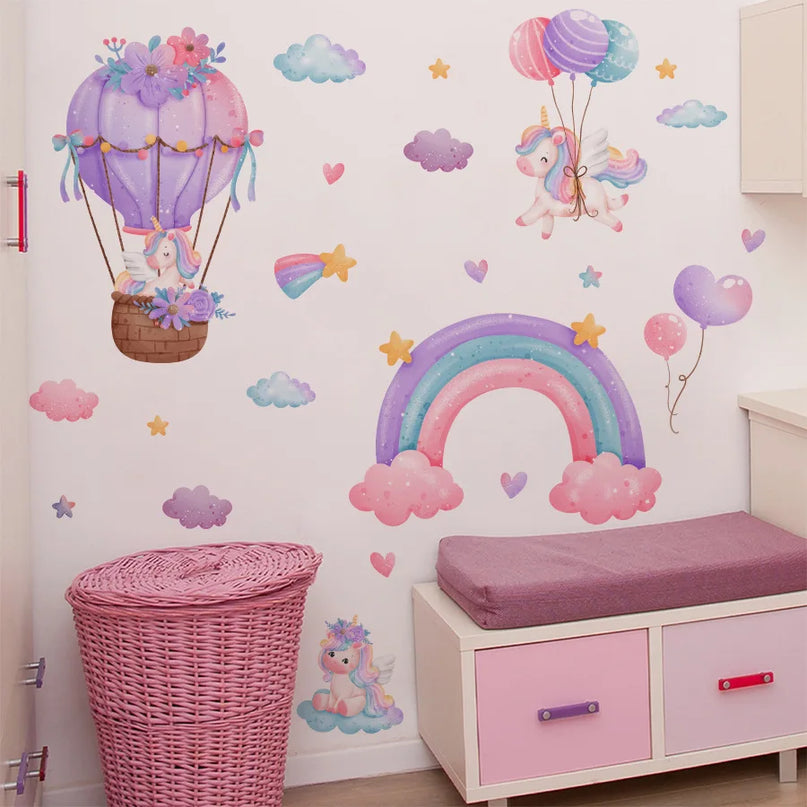 Wolken Einhorn Wandtattoo mit Heissluftballon