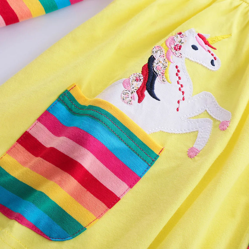 Fuchsia Einhorn Kleid: Dein Herbst-Highlight!