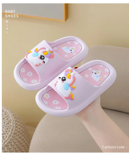 Süße Einhorn Hausschuhe für kleine Füße