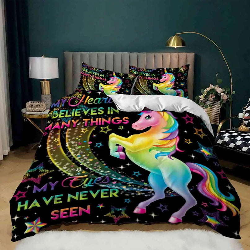 Farbige Träume mit deiner Einhorn Bettwäsche!