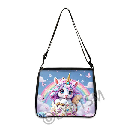 Einhorn Umhängetasche mit fröhlichem Cartoon-Muster und Blumen für einen verspielten Look