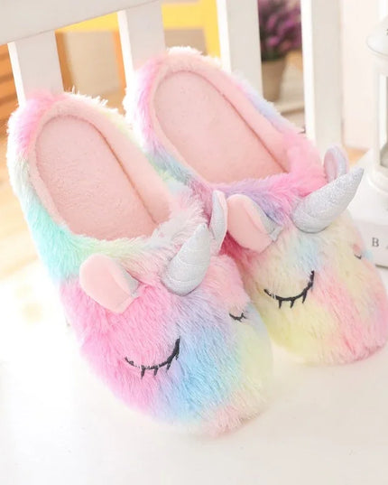 Regenbogen Einhorn Plüsch Hausschuhe für Damen, die bunte und gemütliche Einhorn-Magie für Zuhause bieten
