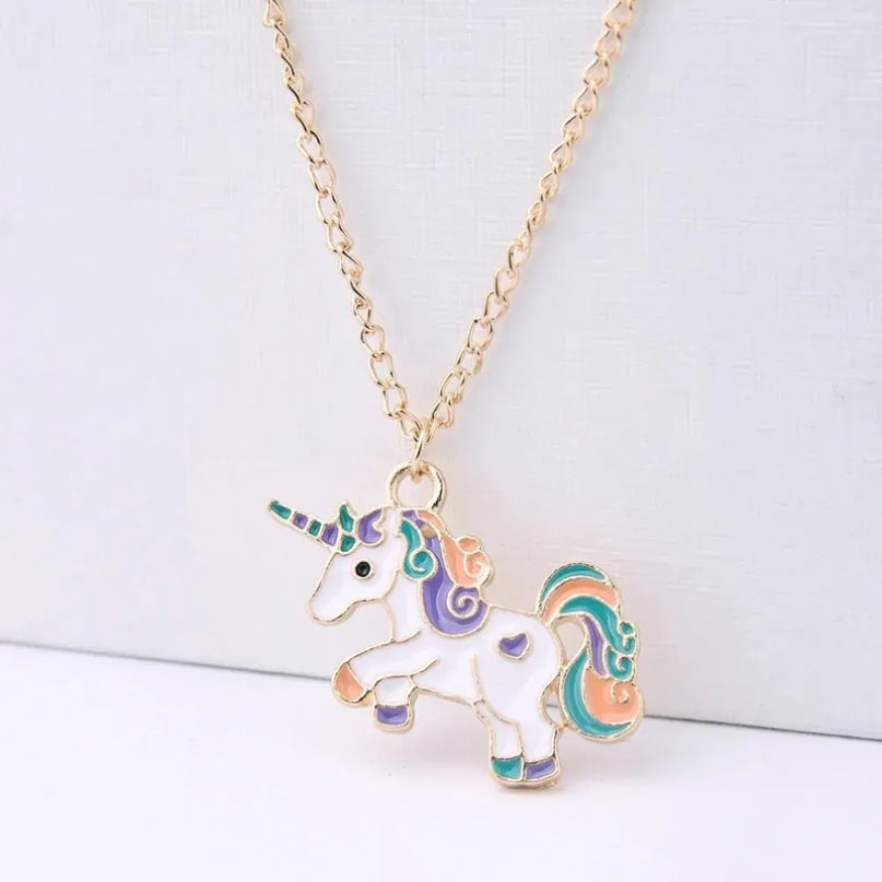 Deine flauschige Einhorn Kette in Lila!