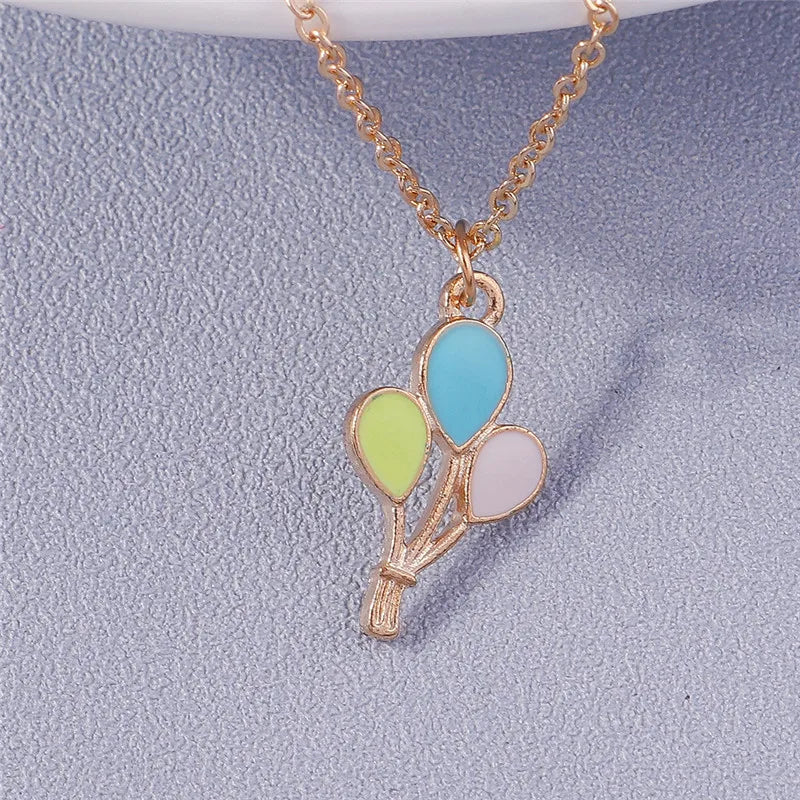 Deine bunte Einhorn Kette mit Enamel-Motiven!