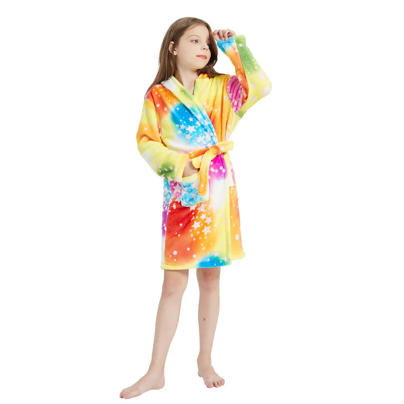 Strahlender Einhorn Onesie für kleine Helden!