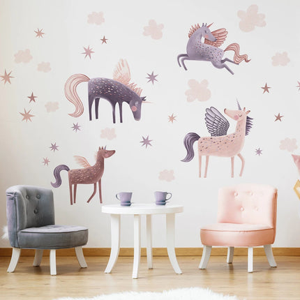 Einhorn Wandtattoo mit Cartoon-Einhörnern, Sternen und Wolken für ein verträumtes Kinderzimmer