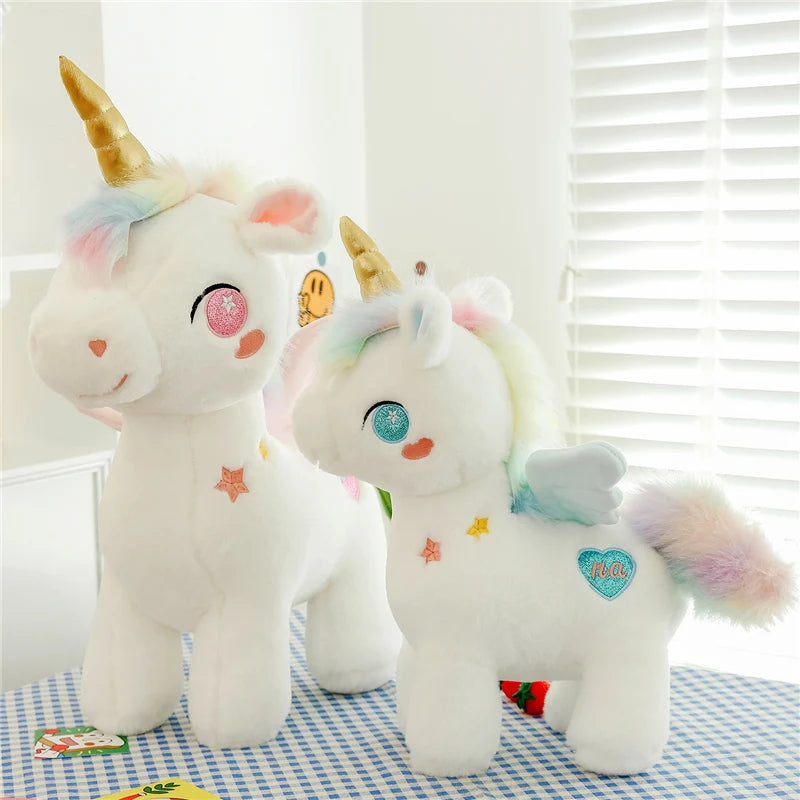 Niedliches Einhorn Kissen mit rosa Flügeln und weichem Plüschmaterial in 25cm, 40cm und 55cm Größe