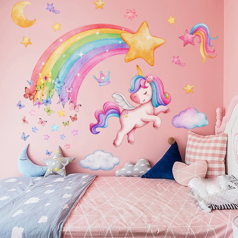 Regenbogen Einhorn Wandtattoo für Kinderzimmer und Mädchenzimmer, bunt und abnehmbar.