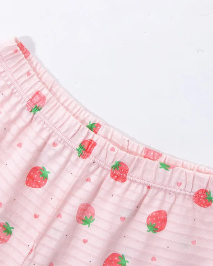 Der zuckersüße Einhorn Pyjama mit Erdbeeren