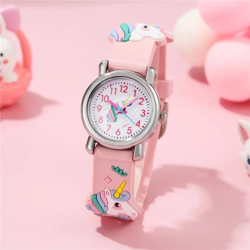 Süße Einhorn Uhr mit Cartoon-Muster und lila Silikonband für Kinder, mit arabischen Ziffern.