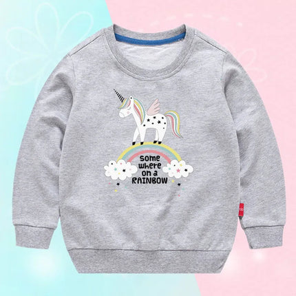 Mädchen in grauem Einhorn Pullover mit lustigem Kawaii-Einhorn-Motiv, aus weichem Material